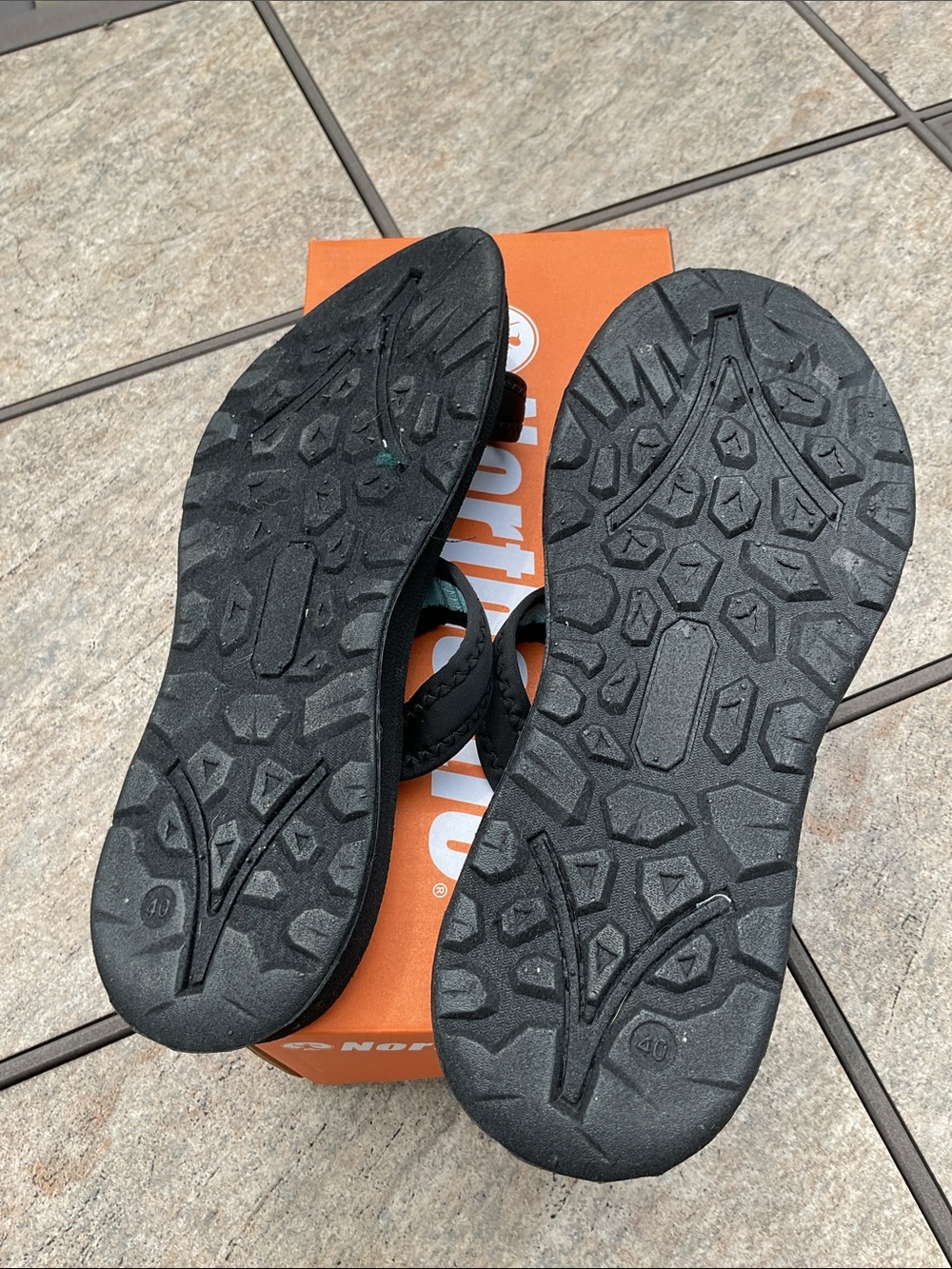 Northside Women's black Mabel Neoprene Sandals - Picture 4 of 4